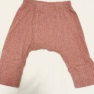 Kate Quinn Ribbed Panda Pants